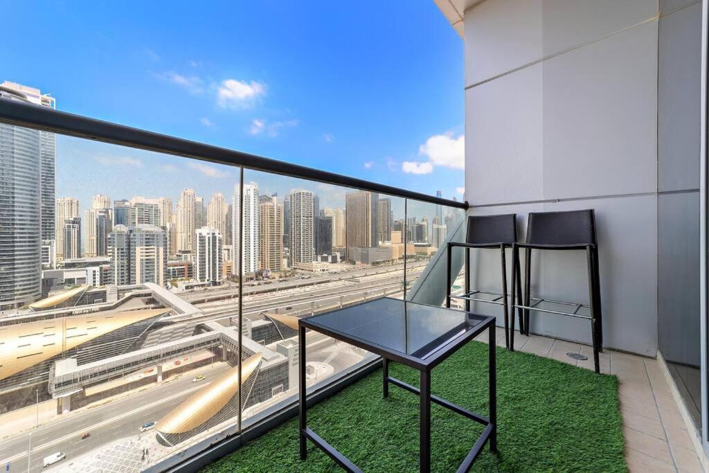 Serene Retreat In Jlt * Dubai