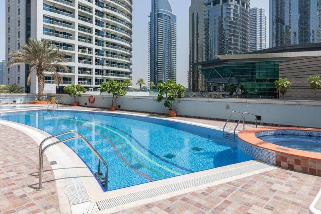 Serene Retreat In Jlt * Dubai